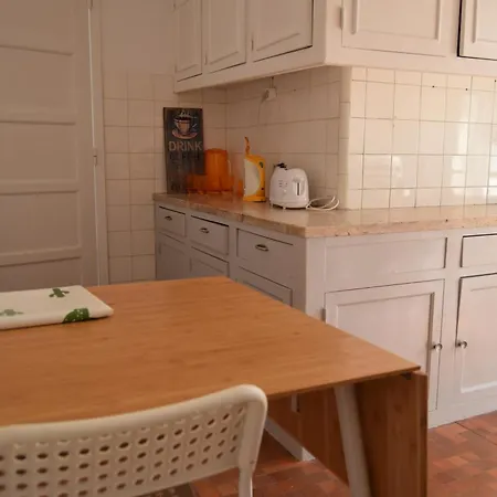 בית אירוח Young ליסבון